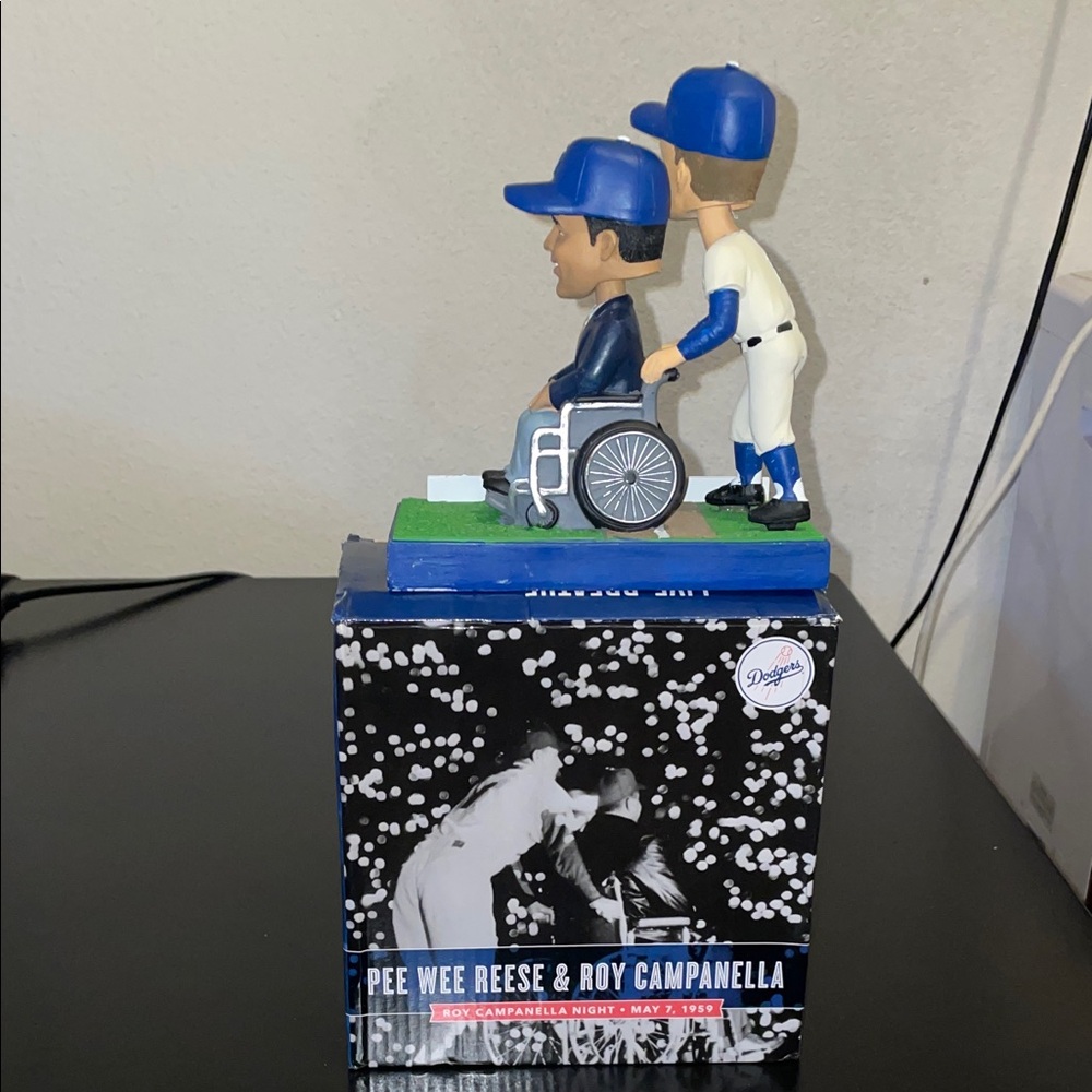 Pee Wee Reese & Roy Campanella Collectible Bobblehead - Blue and White - Picture 4 of 7